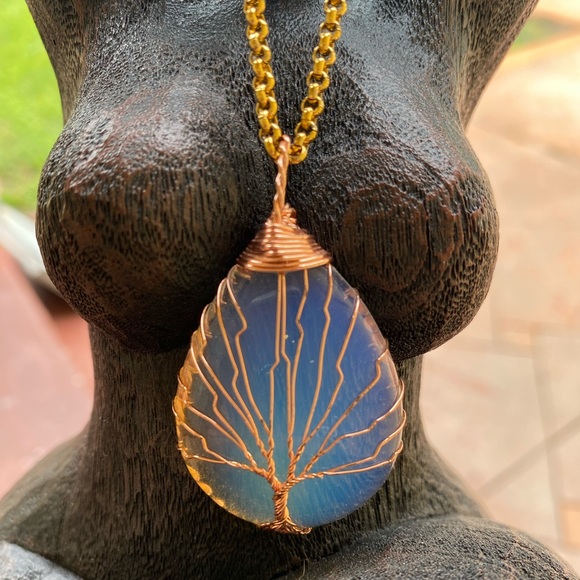 TREE OF LIFE a crystal necklace - Picture 2 of 11